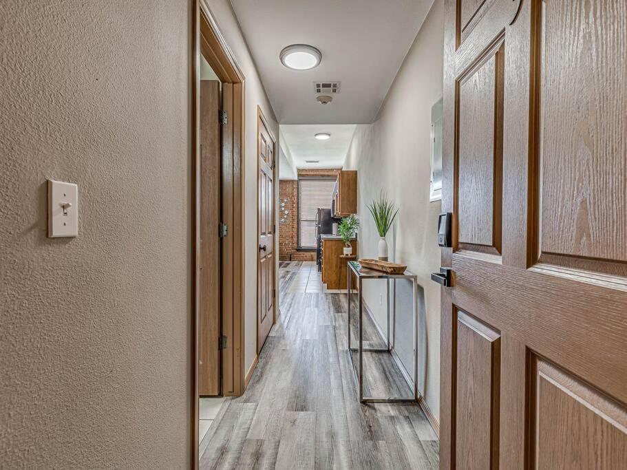 ברטלסוויל Deluxe Studio In Historic Downtown Building! מראה חיצוני תמונה