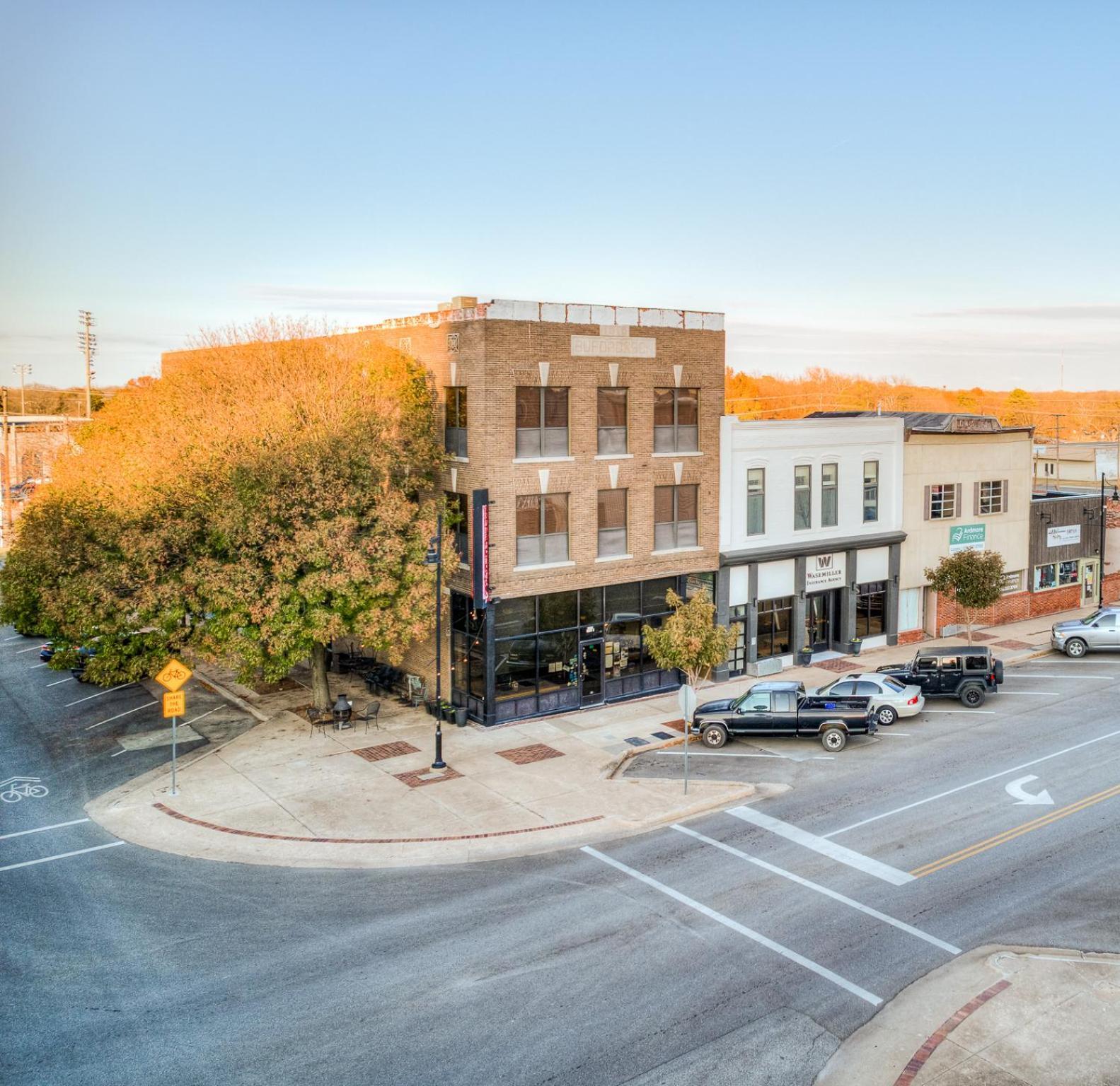 ברטלסוויל Deluxe Studio In Historic Downtown Building! מראה חיצוני תמונה